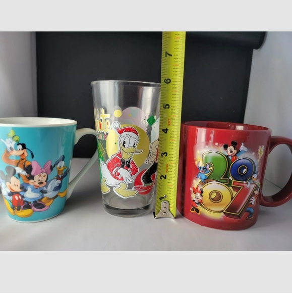 Lot/Bundle of 3 Disney Friends, Mickey, Minnie, Goofy, Donald, Daisy Mug and Cup - Picture 6 of 11